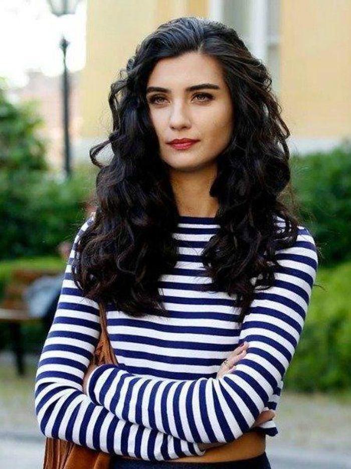 TUBA BÜYÜKÜSTÜN