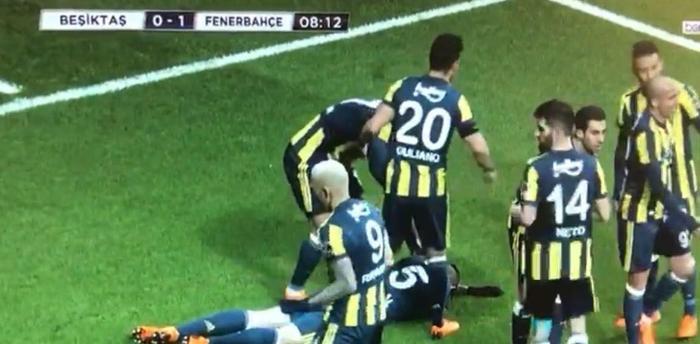 BEŞİKTAŞ - FENERBAHÇE MAÇINDA OLAY SEVİNÇ
