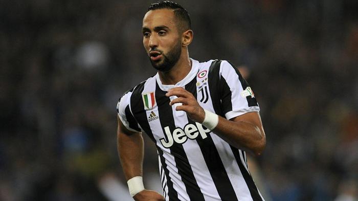 Beşiktaşın transfer gündemindeki Medhi Benatiada bomba gelişme