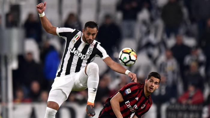 Beşiktaşın transfer gündemindeki Medhi Benatiada bomba gelişme