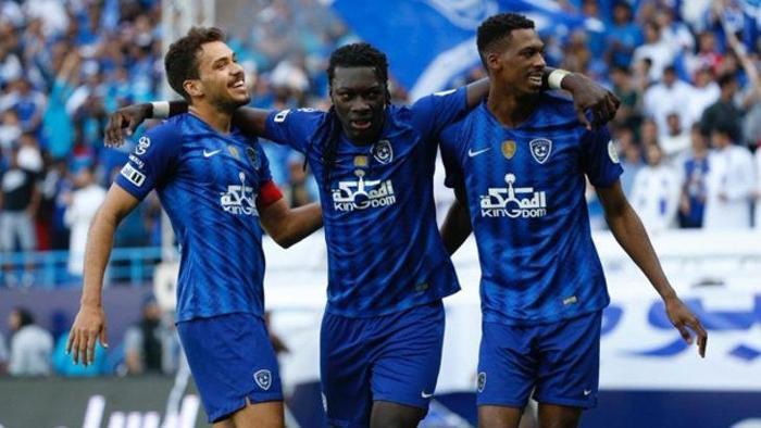 Eski Galatasaraylı Bafetimbi Gomisten flaş transfer açıklaması