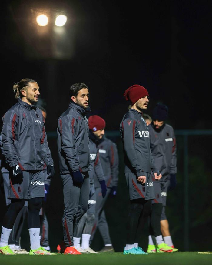 Son dakika Trabzonspor - Başakşehir maçının muhtemel 11leri...