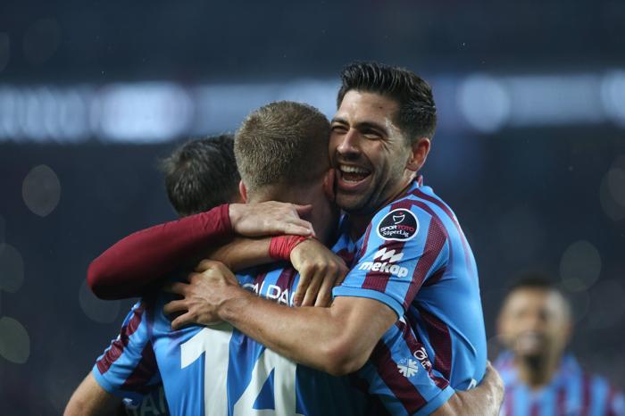 Son dakika Trabzonspor - Başakşehir maçının muhtemel 11leri...