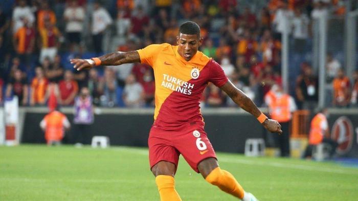 Galatasarayın Antalyaspor maçı muhtemel 11i Sürpriz kadro
