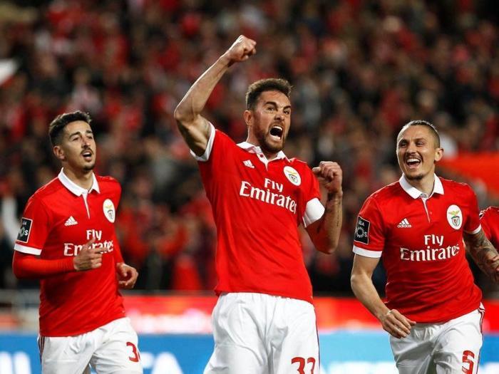 6) Benfica