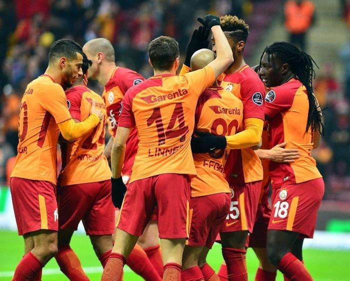 44) Galatasaray