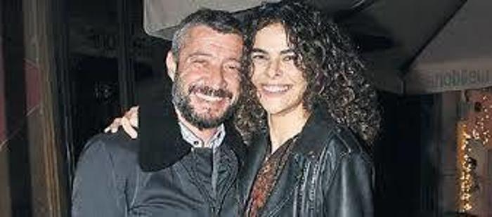 Tümer Metin - Gamze Topuz... Göbeğe dikkat