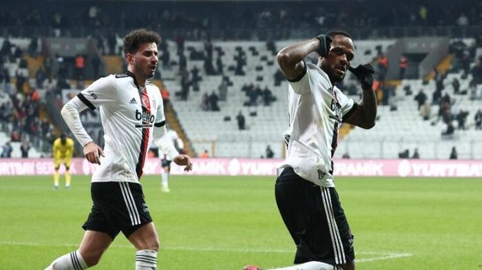 Fanatik yazarları Beşiktaş - Göztepe maçını değerlendirdi: Futbol alışkanlık oyunudur