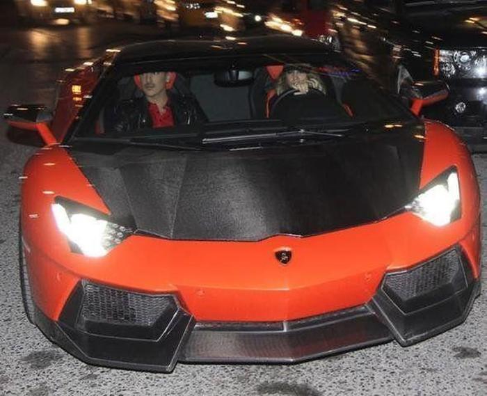 Yağmur Sarıoğlunun Lamborghinisi artık düğün arabası