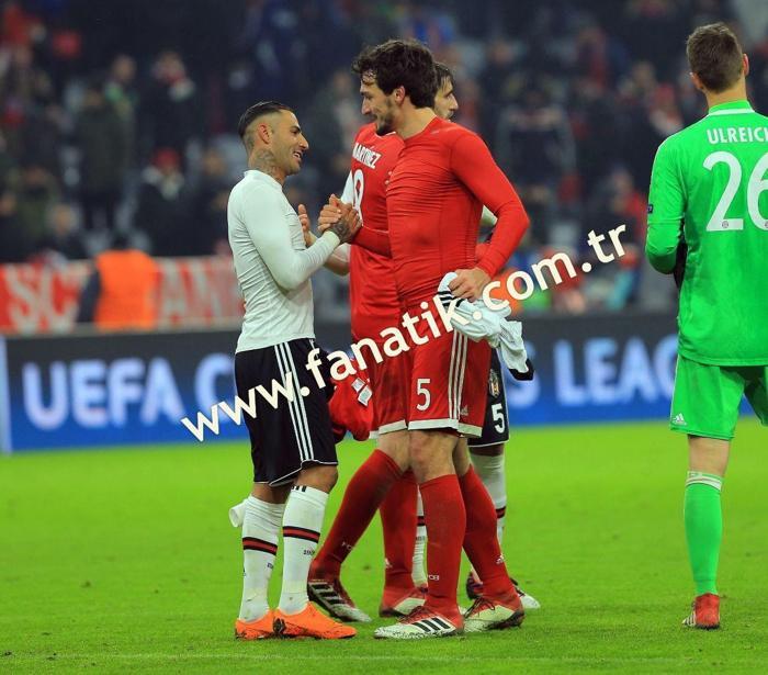 Maç bitti Bayern Münihli oyuncular Quaresmaya koştu