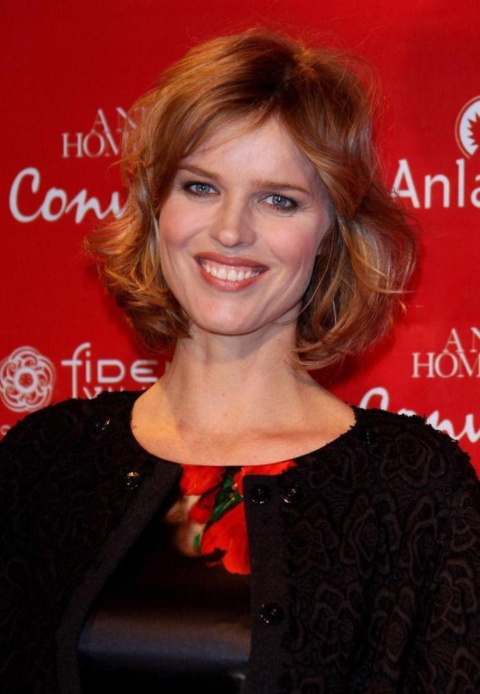 Eva Herzigova marka yüzü olmaya devam ediyor