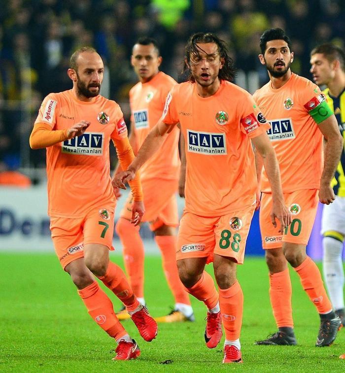 Fanatik yazarlarının Fenerbahçe - Aytemiz Alanyaspor maçı yorumları