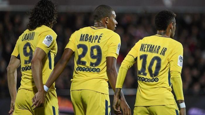 4) Paris Saint Germain