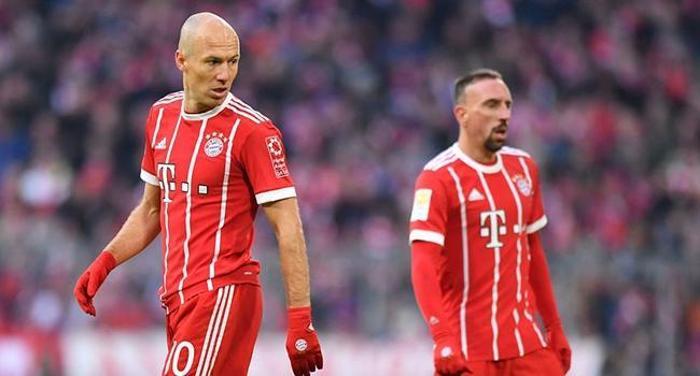 Bayern Münih ve Borussia Dortmund Callum Hudson-Odoi için yarışıyor