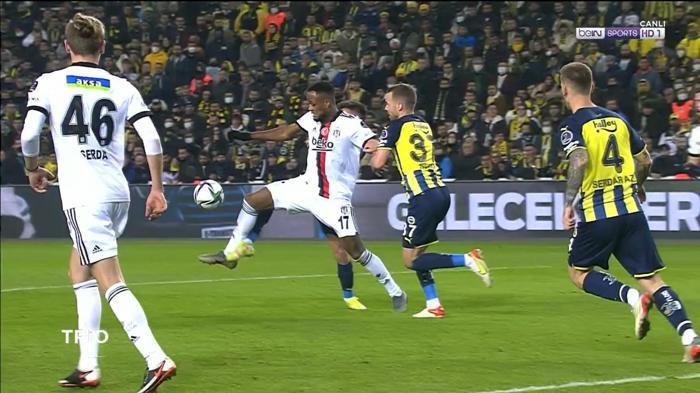 Deniz Çobandan, Fenerbahçe-Beşiktaş maçına yorum: Penaltı kararı yanlış