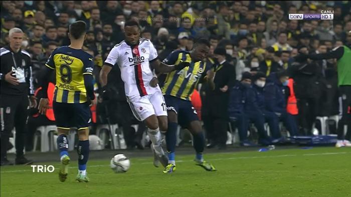 Deniz Çobandan, Fenerbahçe-Beşiktaş maçına yorum: Penaltı kararı yanlış