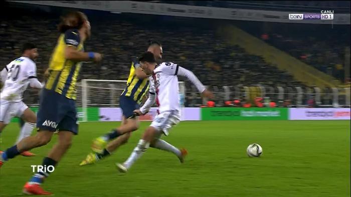 Deniz Çobandan, Fenerbahçe-Beşiktaş maçına yorum: Penaltı kararı yanlış