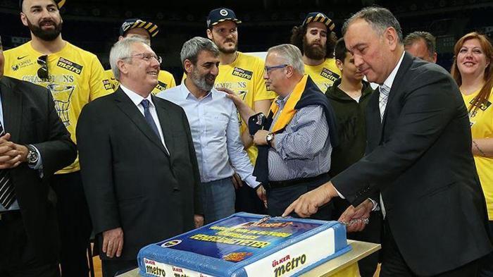 Fenerbahçe ile geçen 20 yıl Aziz Yıldırım 20. yılını doldurdu