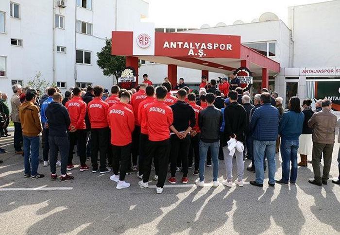 Muhammet Tanju Çetinkaya son yolculuğuna uğurlandı