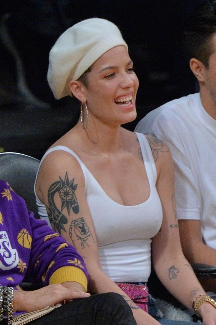 Halsey NBA maçında