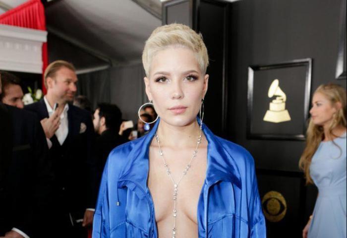 Halsey NBA maçında
