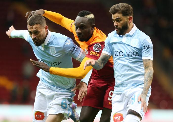 Fanatik yazarları Galatasaray - Başakşehir maçını kaleme aldı