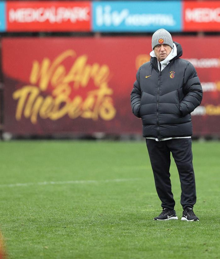 Fatih Terim kararını verdi Galatasarayın Başakşehir maçı muhtemel 11i...