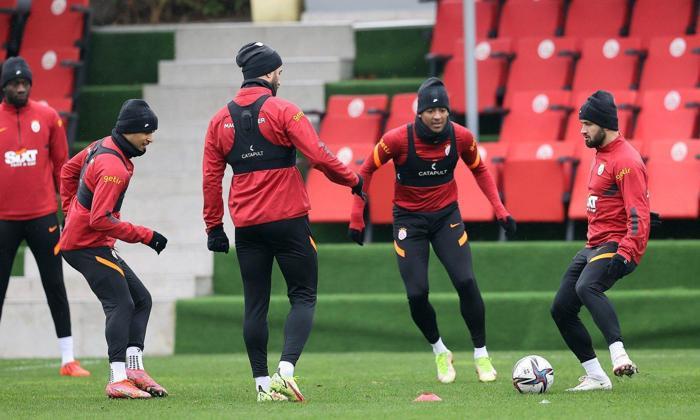 Fatih Terim kararını verdi Galatasarayın Başakşehir maçı muhtemel 11i...