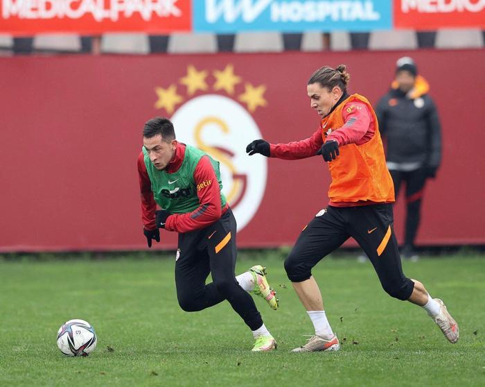 Fatih Terim kararını verdi Galatasarayın Başakşehir maçı muhtemel 11i...