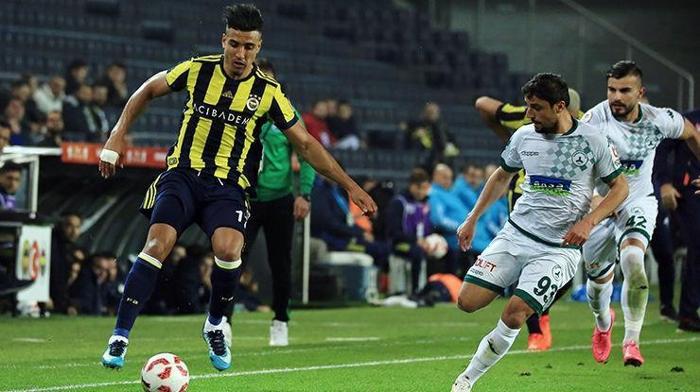 Fenerbahçeli yıldız 3 güzelle yakalandı
