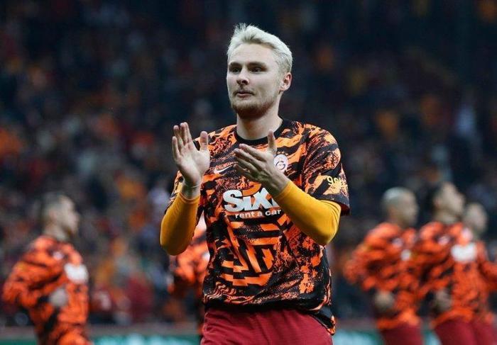 Son dakika: Galatasarayda çifte ayrılık Fatih Terim biletlerini kesti