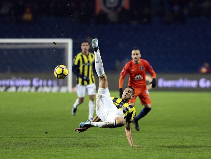 Fanatik yazarlarının Medipol Başakşehir - Fenerbahçe maçı yorumları