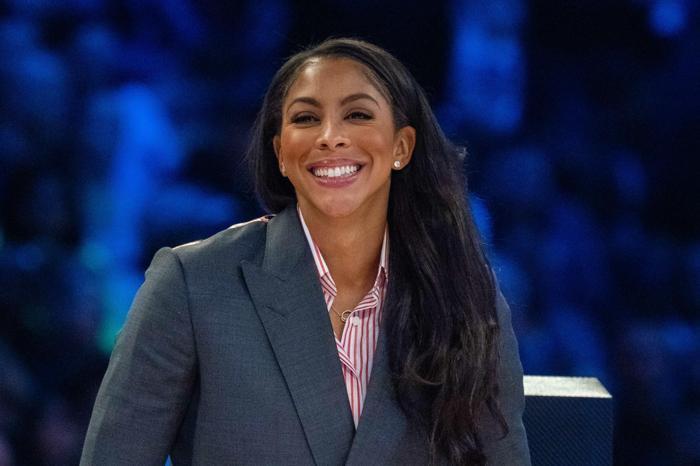 WNBA efsanesi Candace Parker ve Anna Petrakova çifti bebek bekliyor