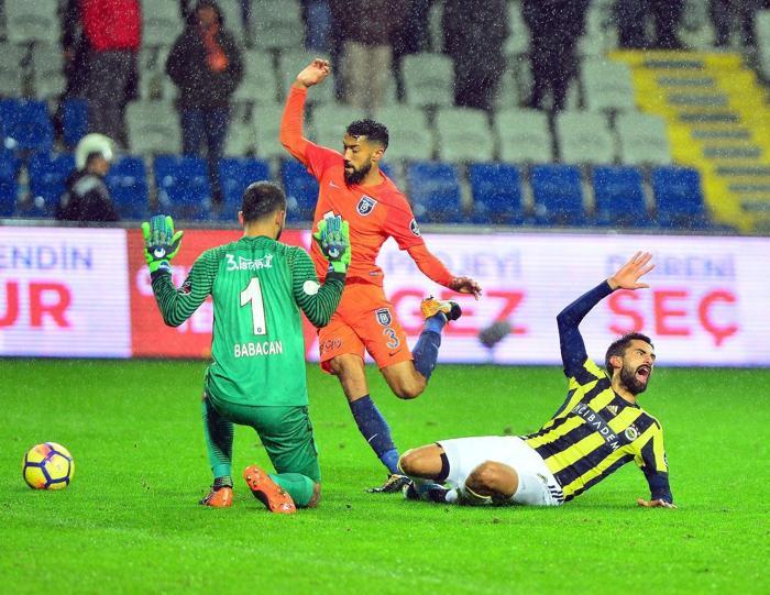Fanatik yazarlarının Medipol Başakşehir - Fenerbahçe maçı yorumları