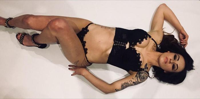 İngiliz kick boksçu Carrie Hilton: Türklerden gelen mesajlardan bıktım