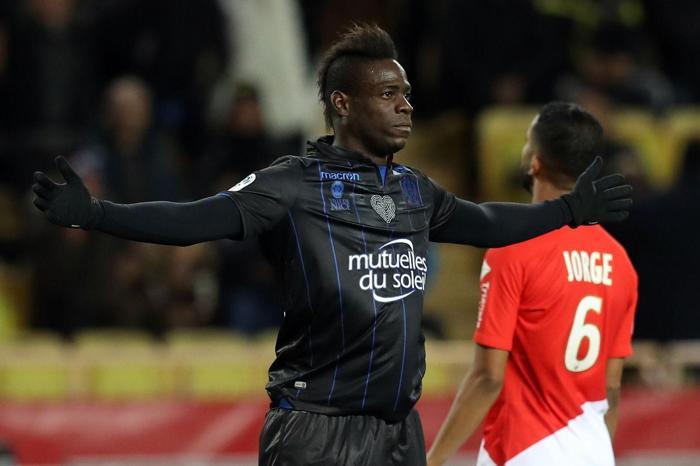 Mario Balotelliye ırkçı saldırı