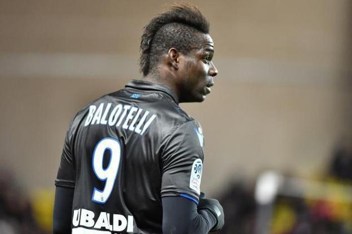 Mario Balotelliye ırkçı saldırı