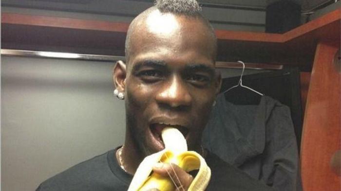 Mario Balotelliye ırkçı saldırı