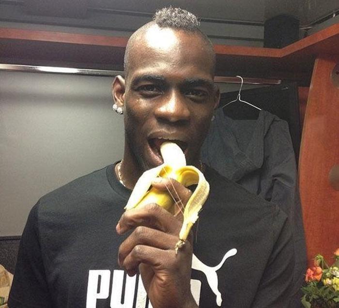 Mario Balotelliye ırkçı saldırı