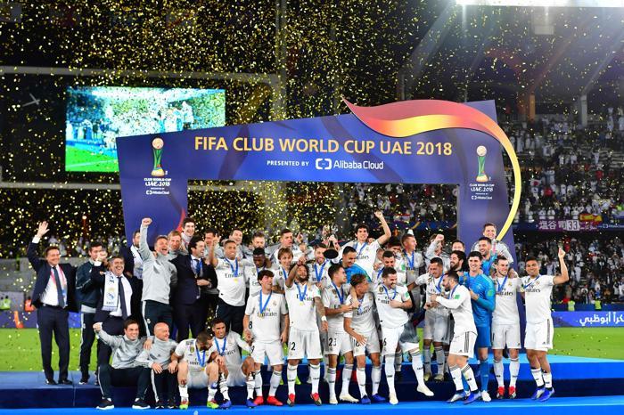 Dünya şampiyonu Real Madrid kupasına kavuştu