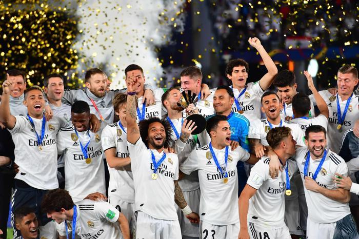 Dünya şampiyonu Real Madrid kupasına kavuştu