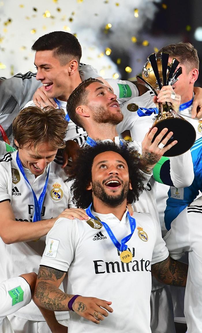Dünya şampiyonu Real Madrid kupasına kavuştu