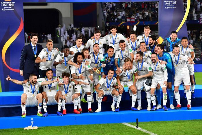 Dünya şampiyonu Real Madrid kupasına kavuştu