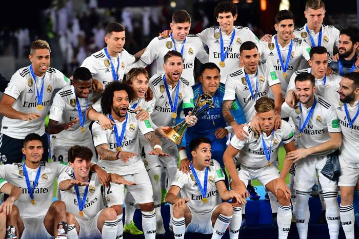 Dünya şampiyonu Real Madrid kupasına kavuştu