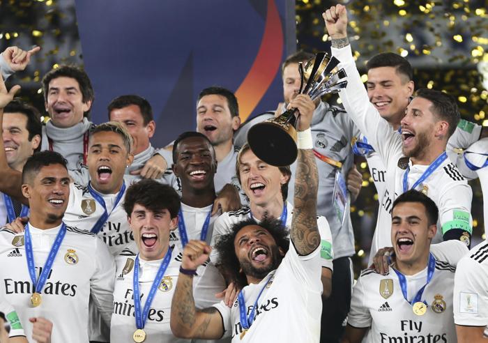 Dünya şampiyonu Real Madrid kupasına kavuştu