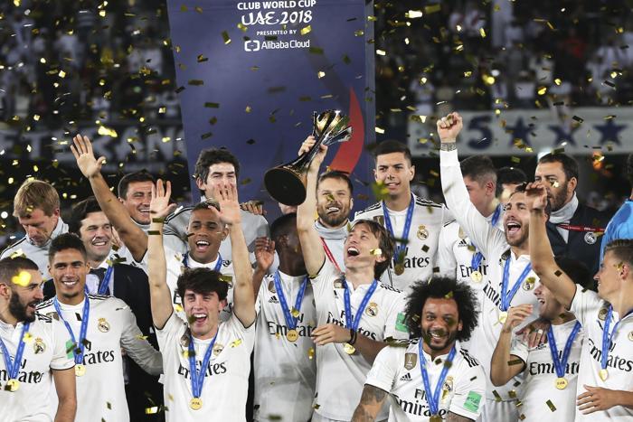 Dünya şampiyonu Real Madrid kupasına kavuştu