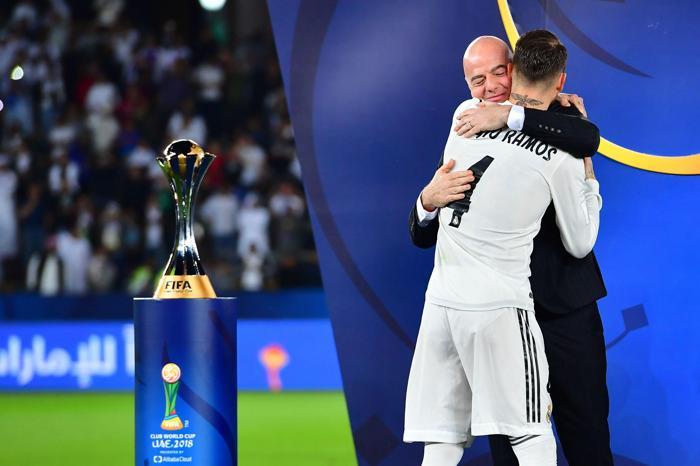 Dünya şampiyonu Real Madrid kupasına kavuştu