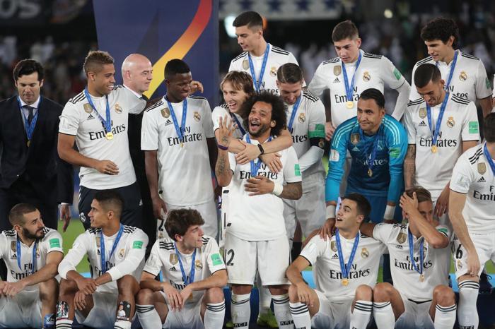 Dünya şampiyonu Real Madrid kupasına kavuştu