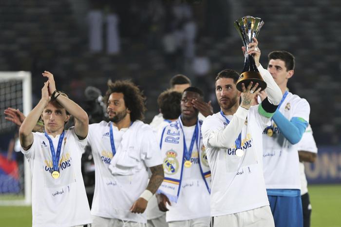 Dünya şampiyonu Real Madrid kupasına kavuştu