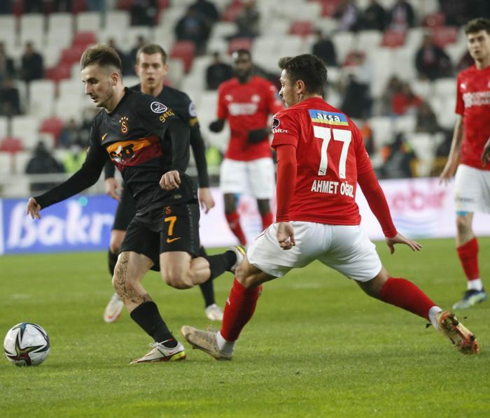Fanatik yazarları Sivasspor - Galatasaray maçını yazdı